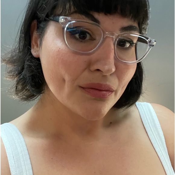 Meet your Posher, Demitra - Picture 2 of 4